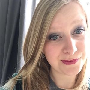 Meet your Posher, Dana